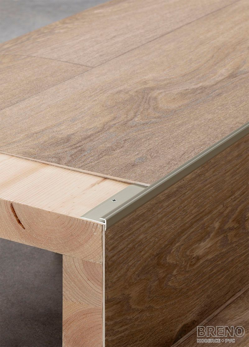 Schodová hrana DP30 champagne mat - vrtaná