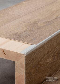 Schodová hrana DP30 striebro mat - vŕtaná