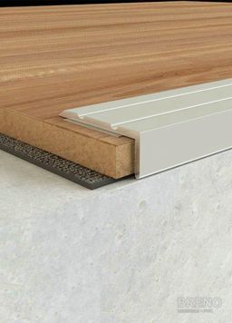 Schodová hrana DP31/S striebro - samolepiaci