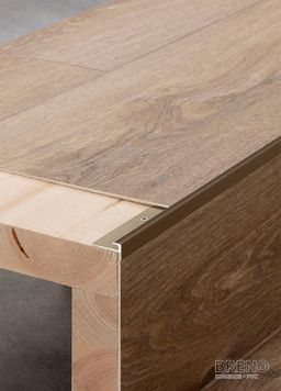 Schodová hrana DP32 bronz mat - vrtaná