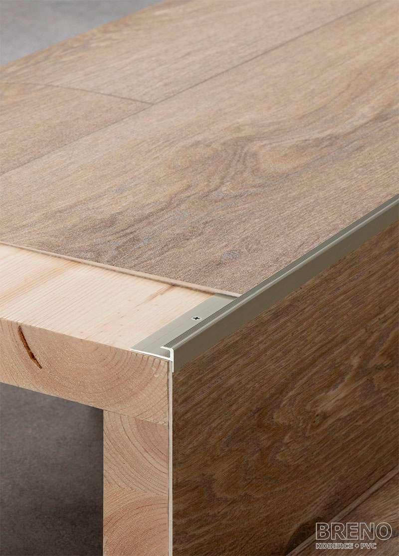 Schodová hrana DP32 champagne mat - vrtaná