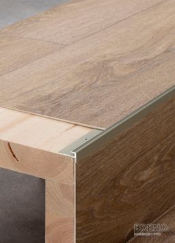 Schodová hrana DP32 champagne mat - vrtaná