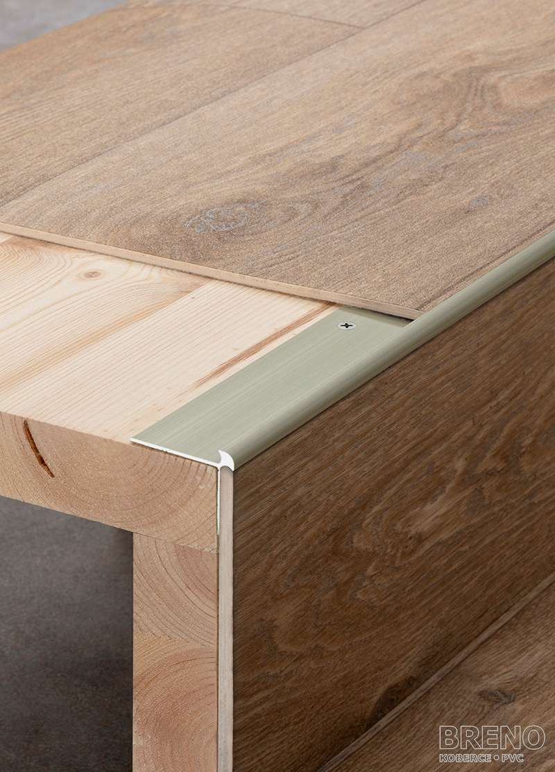 Schodová hrana DP42 champagne mat - vrtaná