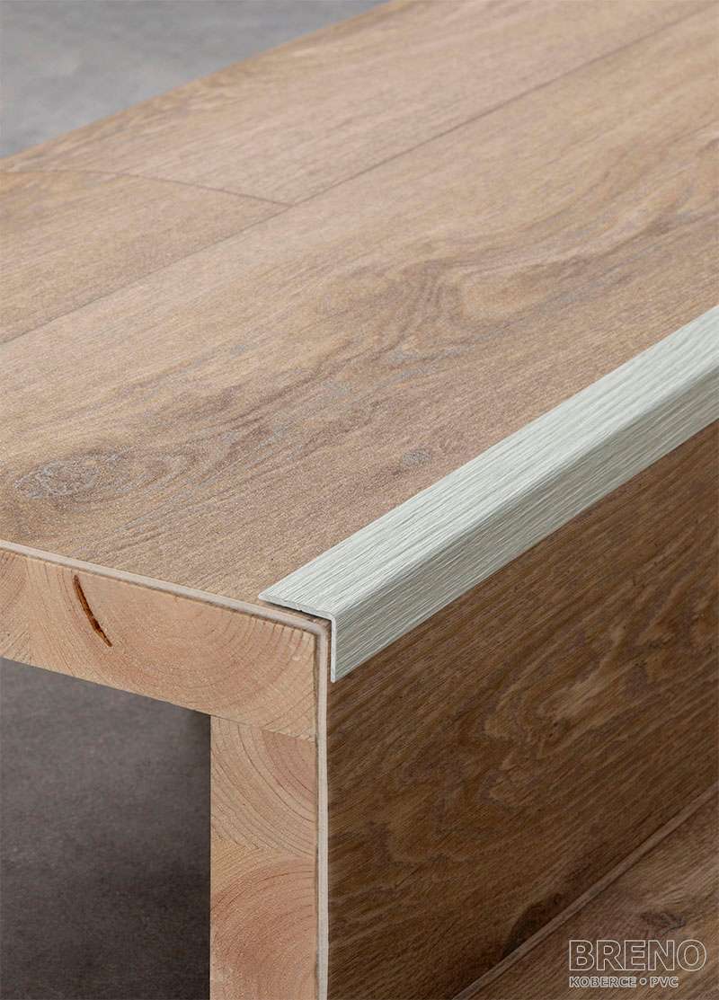 Schodová hrana dub carlo - samolepicí