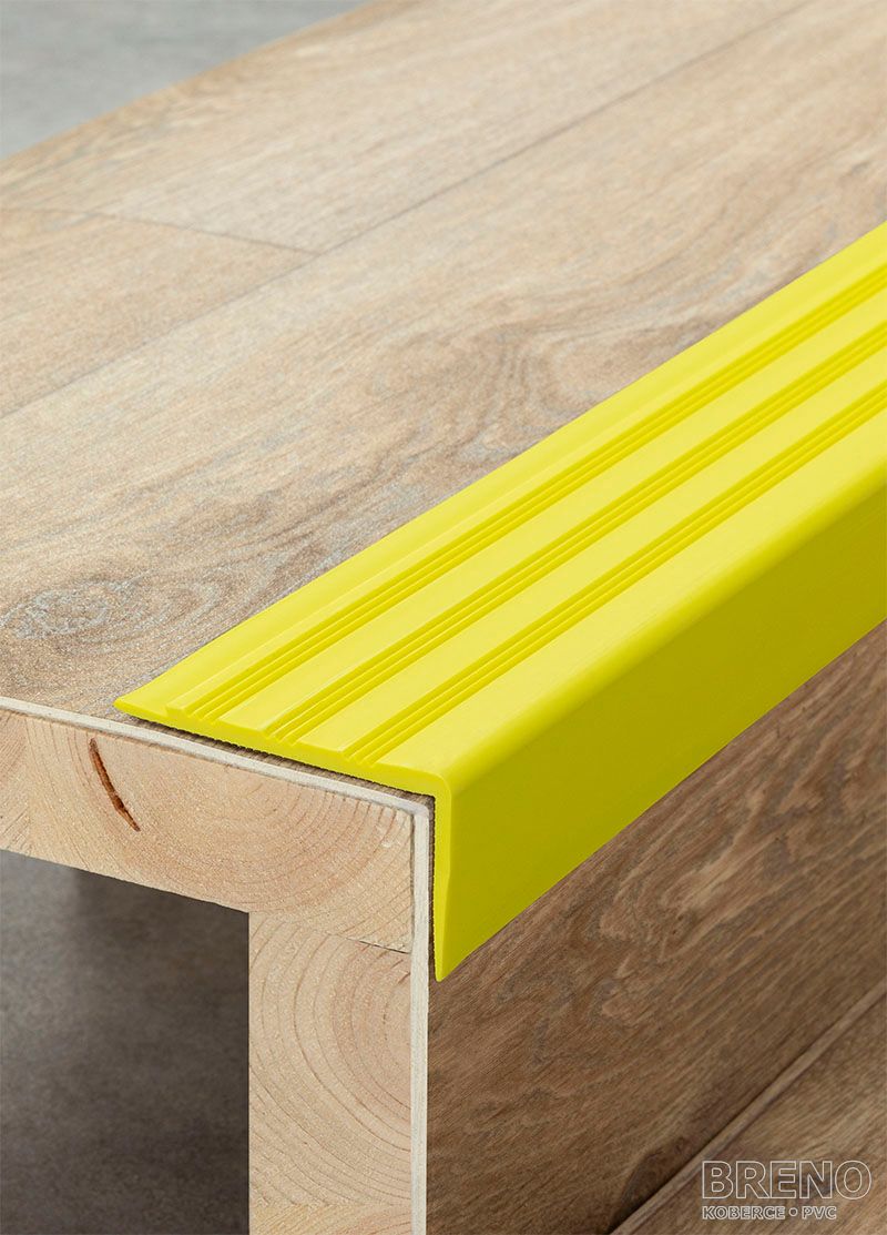 Schodová hrana PVC 421/F