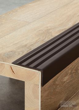 Schodová hrana PVC 545/F