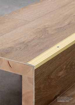 Schodová hrana zlato - vŕtaná