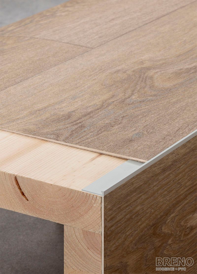 Ukončovací profil striebro