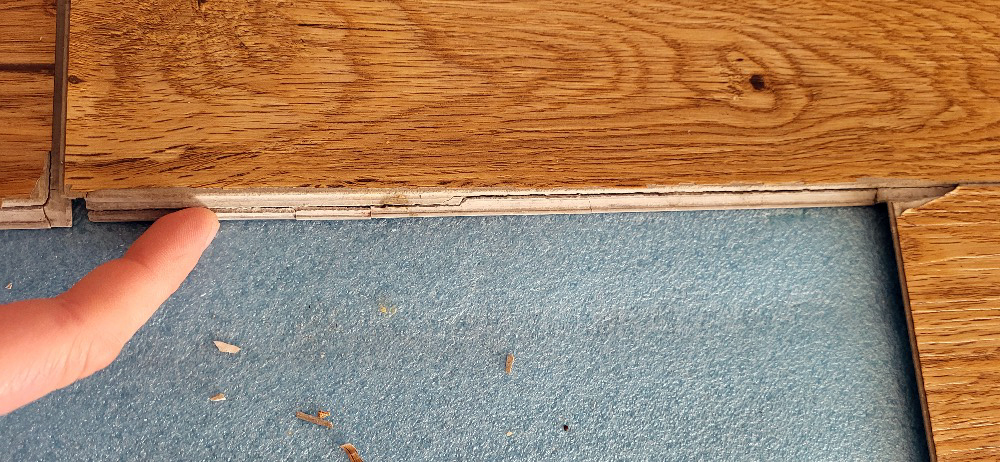 chybná pokládka vinylu CLICK na mirelon