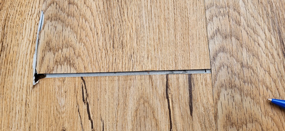 vinylová podlaha CLICK detail poškození vlivem vysoké teploty v zimní zahradě